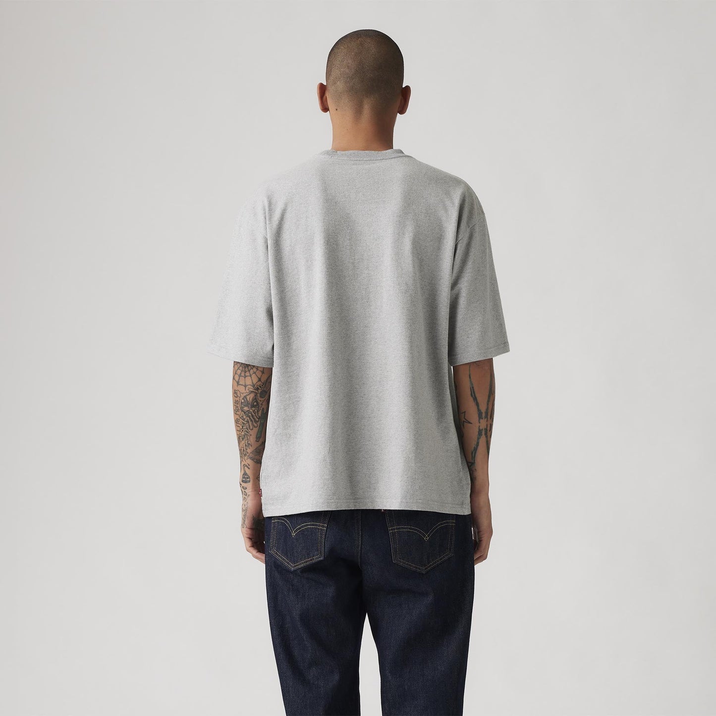 Levi's® Men's Half-Sleeve Graphic Pocket T-Shirt