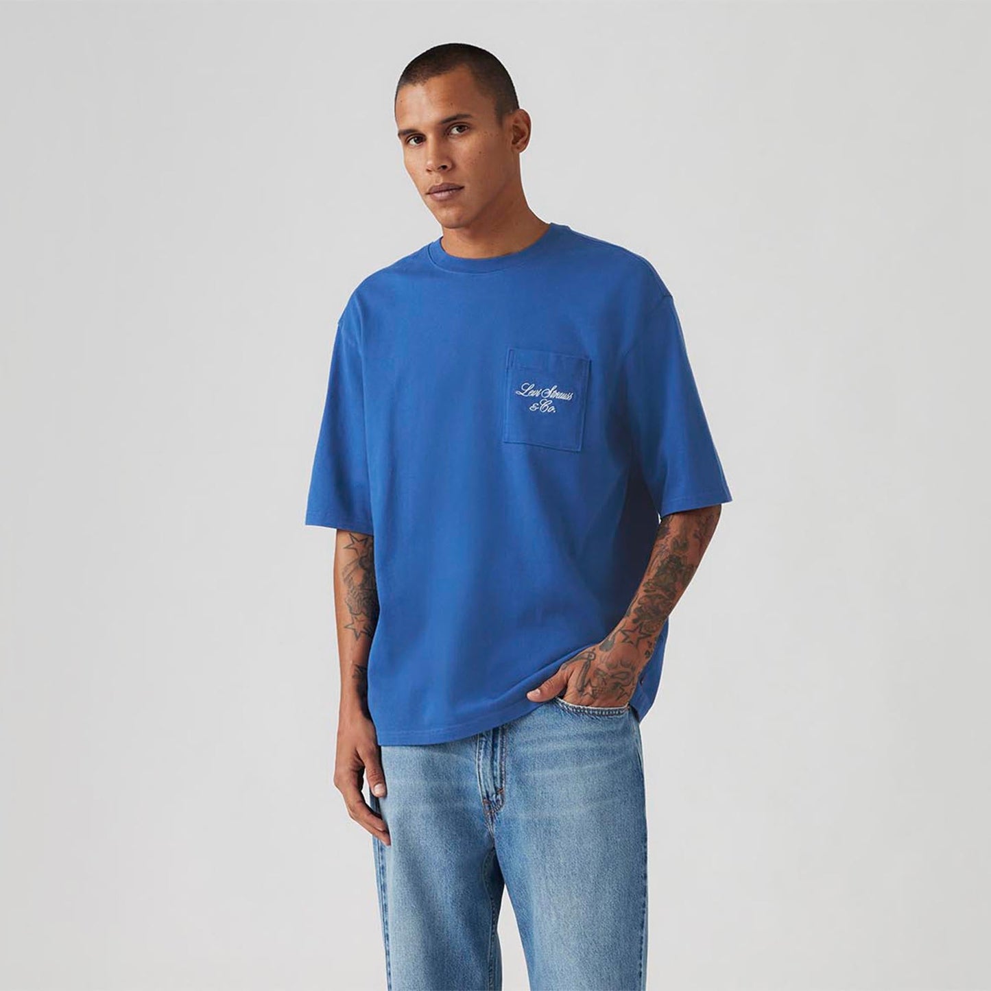 Levi's® Men's Half-Sleeve Graphic Pocket T-Shirt