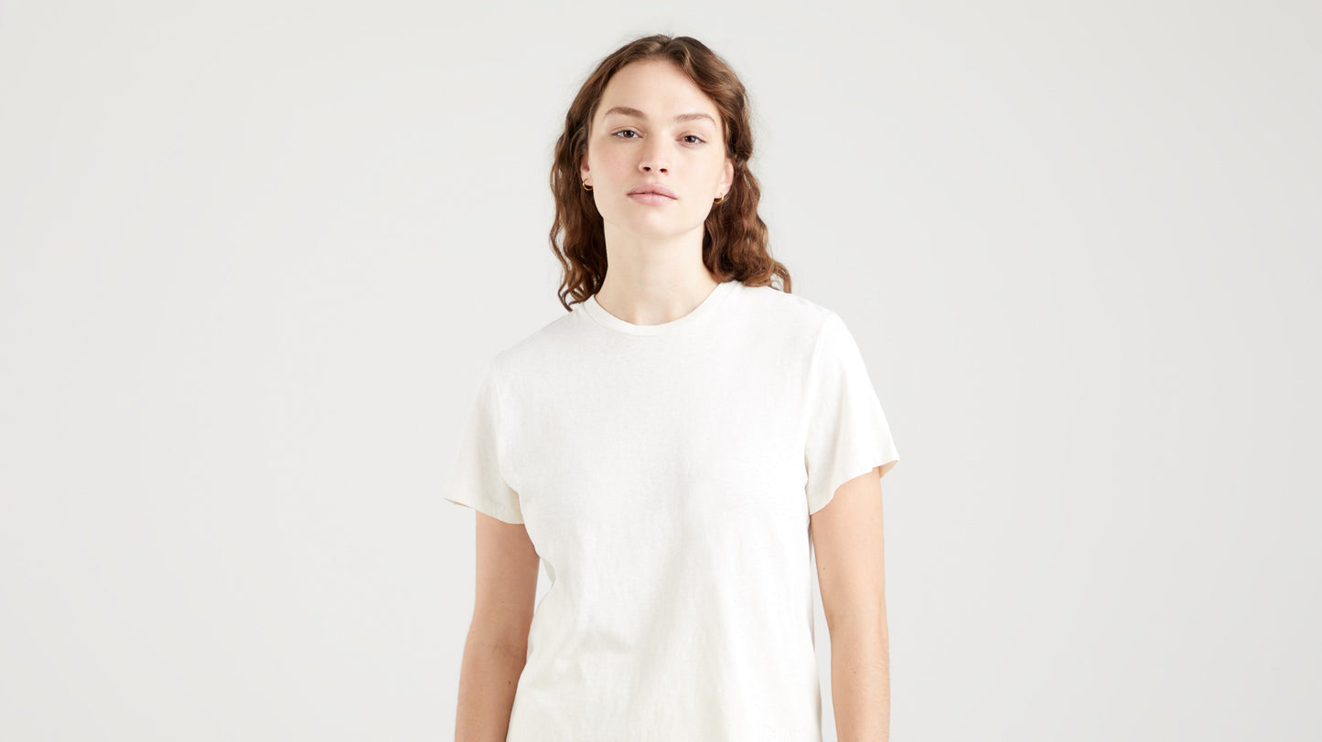 Levi's® Women's Classic Fit T-Shirt