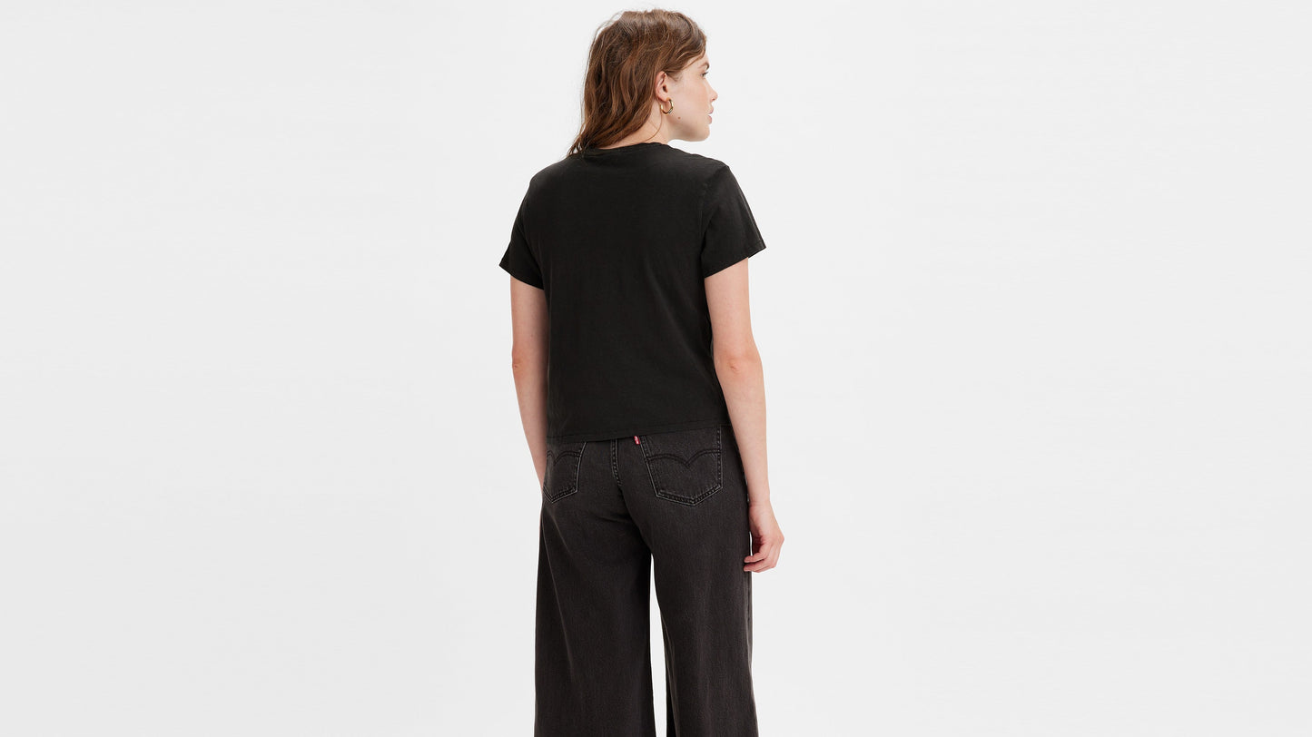 Levi's® Women's Classic Fit T-Shirt