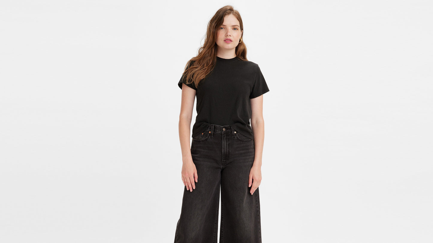 Levi's® Women's Classic Fit T-Shirt
