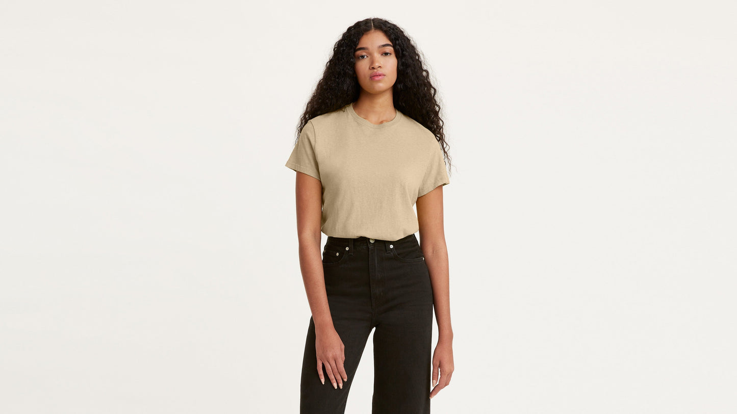 Levi's® Women's Classic Fit T-Shirt